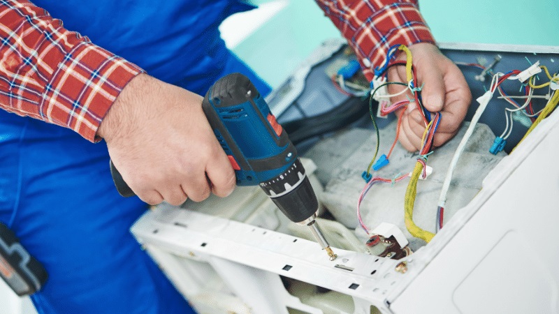 Büyükçekmece Ferroli Ferroli çamaşır makinesi kart tamiri – Su almama arızası orijinal parça ile giderildi. - Teknik servis örneği